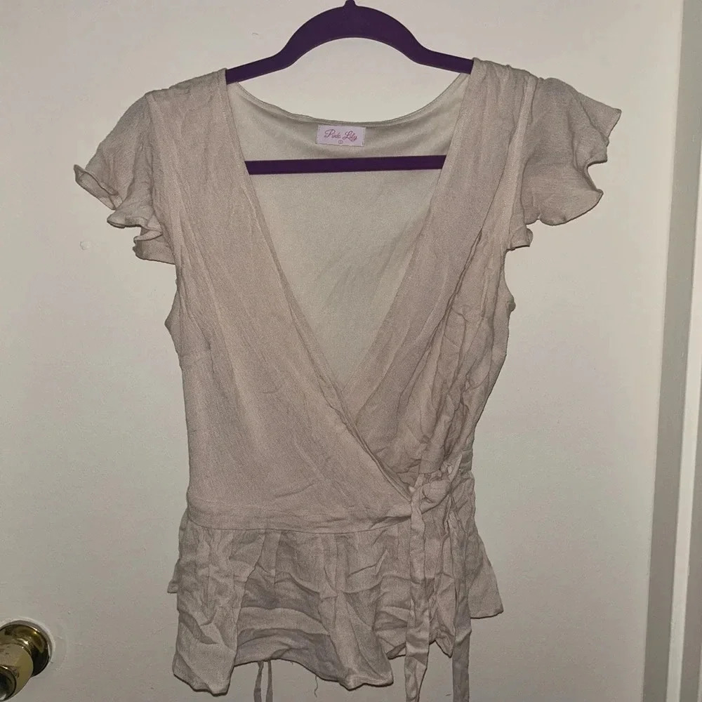 😍Size small wrap shirt